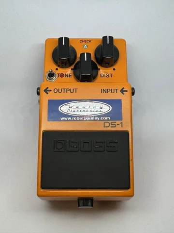 Boss DS-1 - Seeing Eye Keeley Mod Distortion Педал Втора Употреба