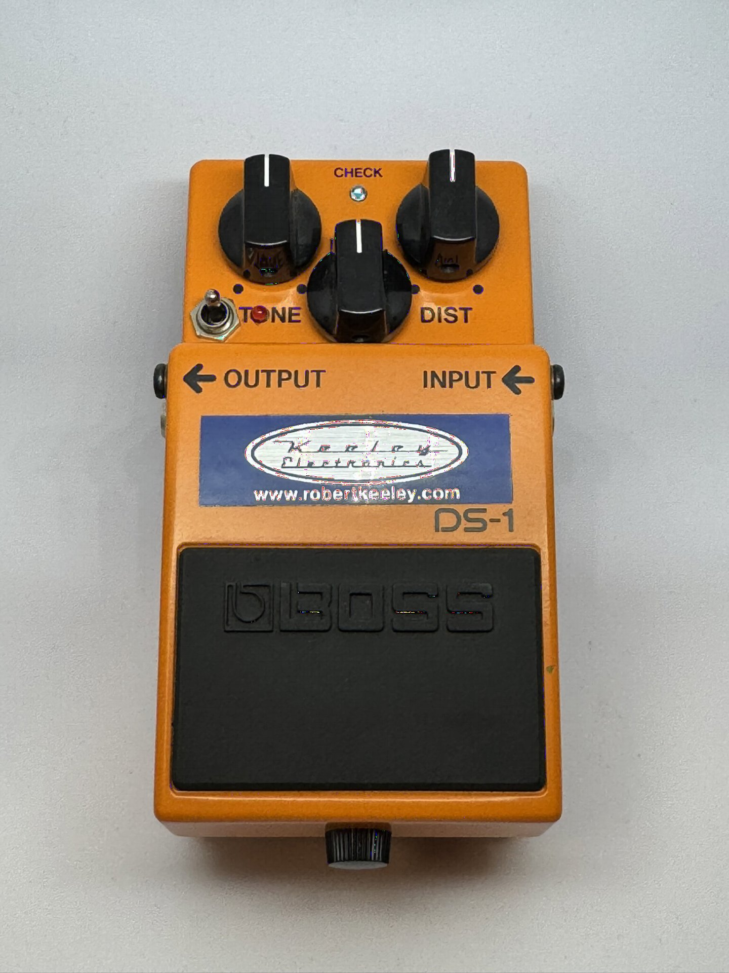 Boss DS-1 - Seeing Eye Keeley Mod Distortion Педал Втора Употреба