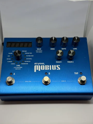 Strymon Mobius Modulation/Multi-Effect Педал Втора Употреба