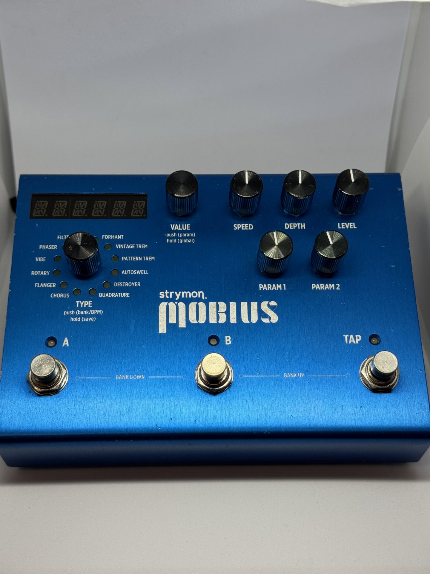 Strymon Mobius Modulation/Multi-Effect Процесор Втора Употреба